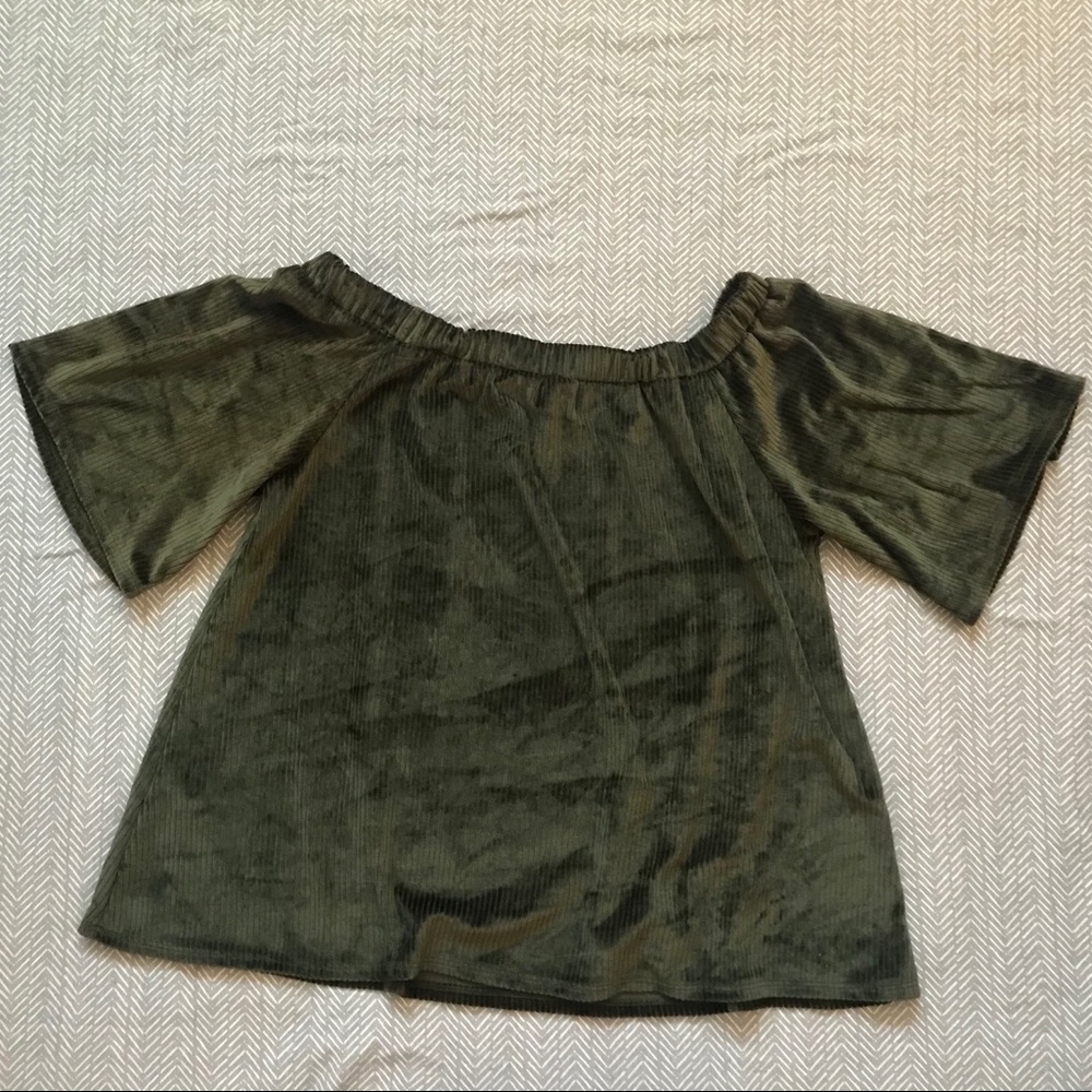 Millibon Green Velvety Ribbed Off-Shoulder Top - Picture 2 of 4